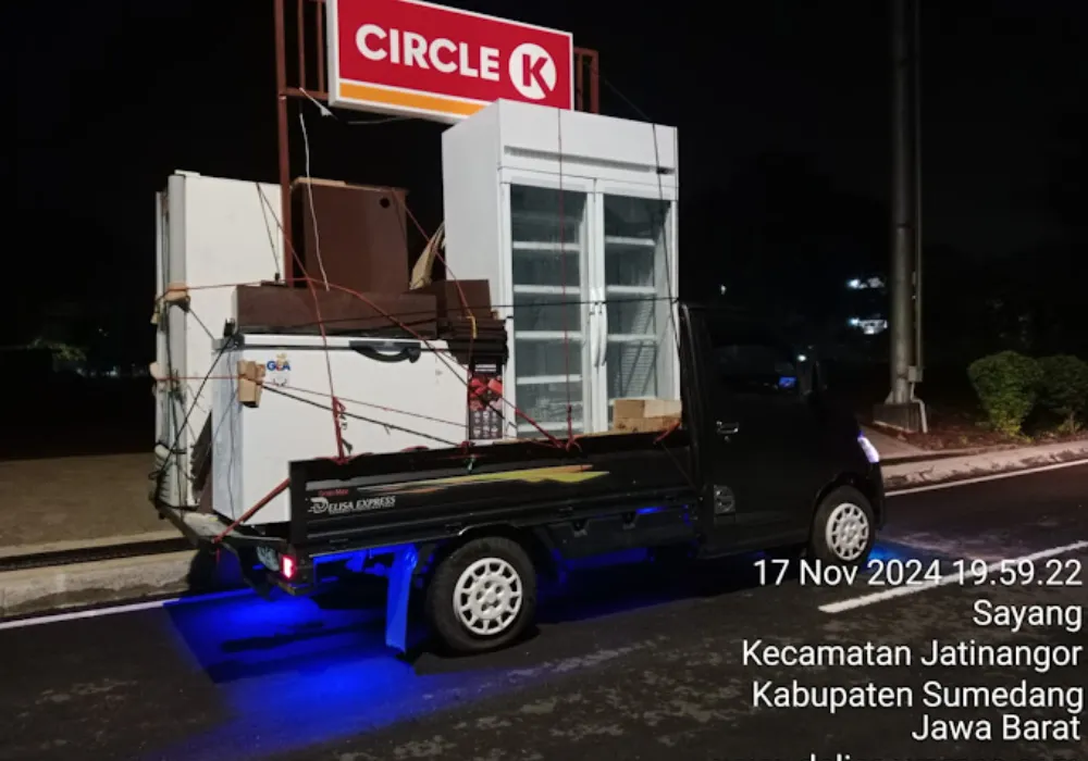 Armada Delisa Express siap mengangkut barang di Bandung