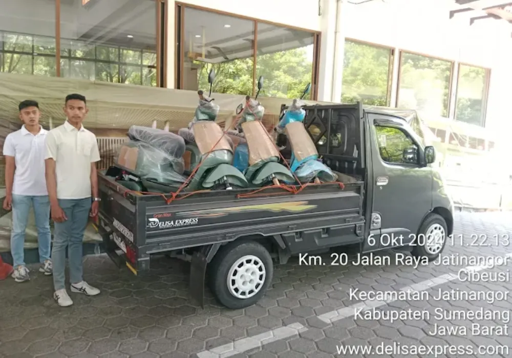 sewa mobil bak terdekat