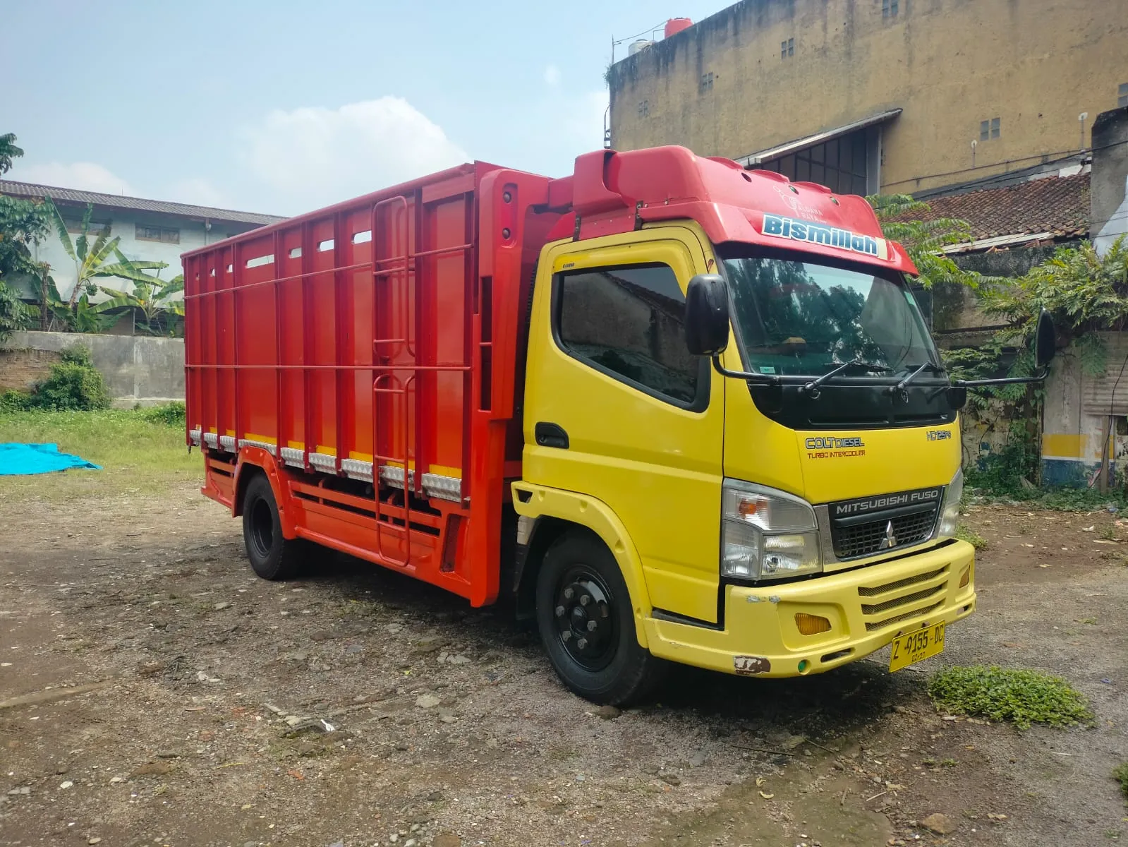 Layanan Sewa Truk Besar untuk Pindahan di Bandung